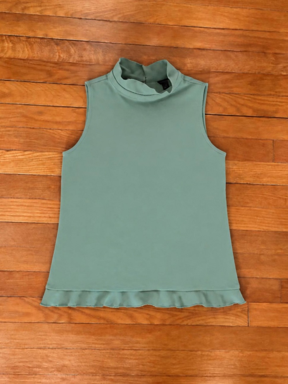 NWT Ann Taylor Ruffle Shell Top XS